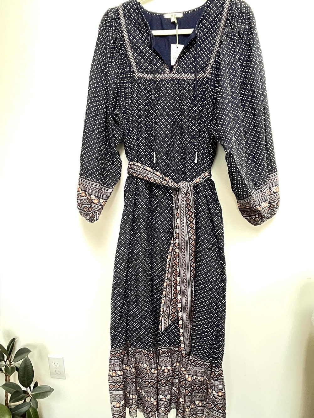 America Eagle, AE77 label organic cotton maxi dress. Size medium, New with tags - Picture 3 of 10